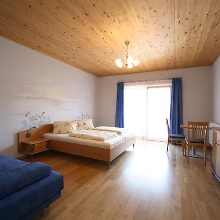 Bauernhof Weinbauernhof Vier Jahreszeiten Staatz